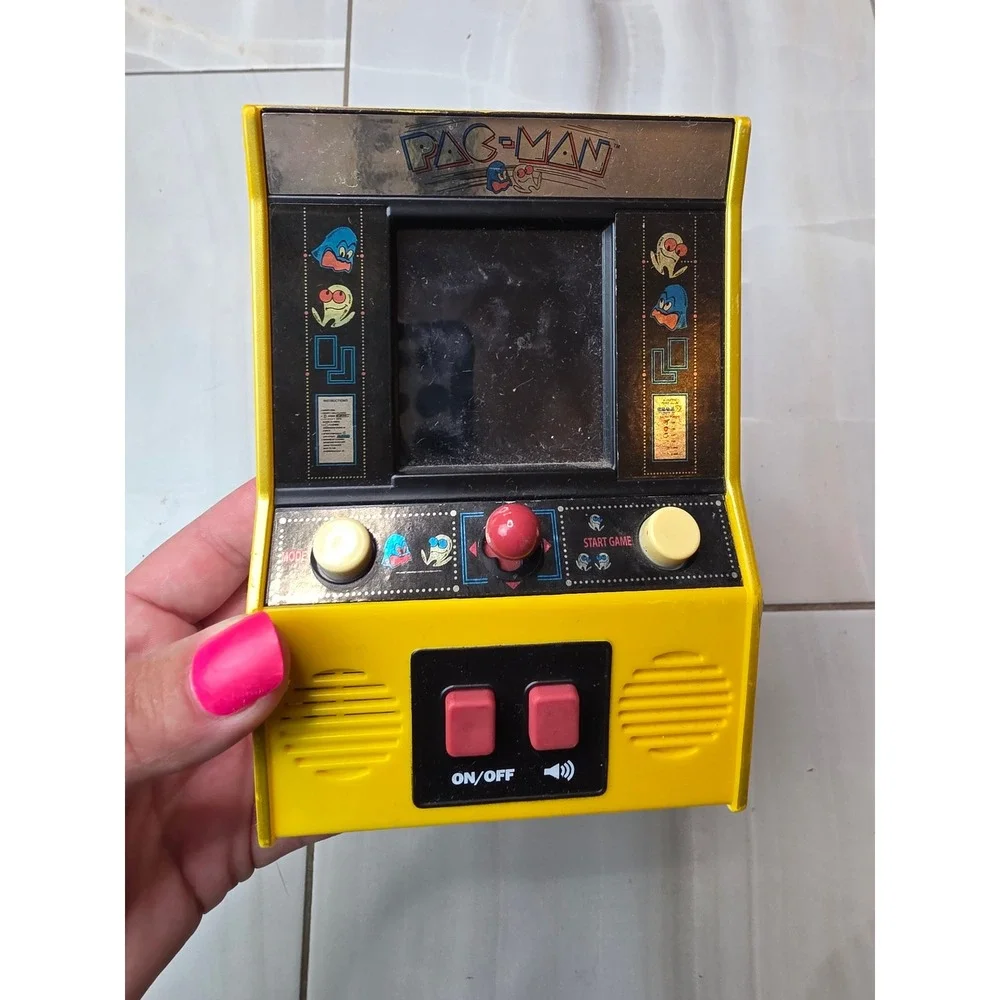 Pac-Man Mini Arcade Game Basic Fun 2020 Retro Handheld‎ Console Yellow 09530 A6